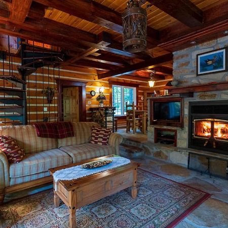 Отель Domaine Riviere Sacacomie Сент-Алексис-де-Мон Экстерьер фото