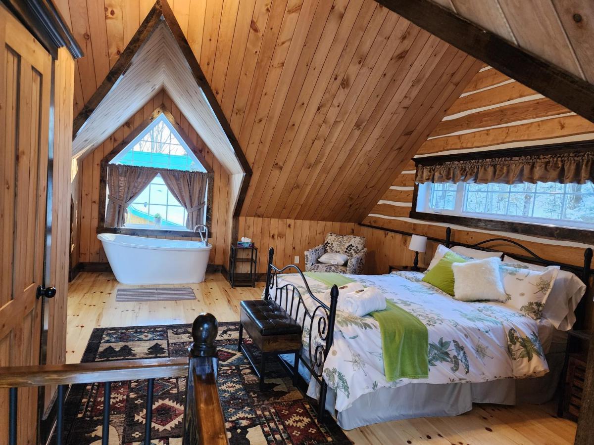 Отель Domaine Riviere Sacacomie Сент-Алексис-де-Мон Экстерьер фото